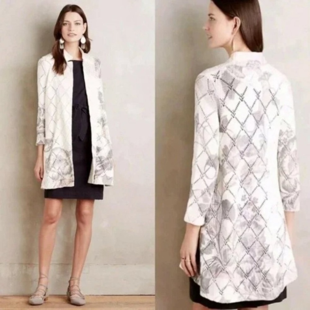 Elegant Women's White and Gray Sweater